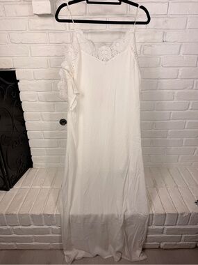 RAGA White Lace Maxi Dress Medium Boho Cold Shoulder Crochet Festival NWT